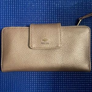 Fossil wallet